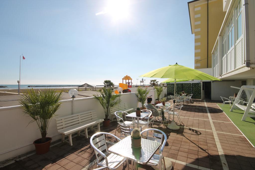 Hotel Belvedere Spiaggia Ρίμινι Εξωτερικό φωτογραφία