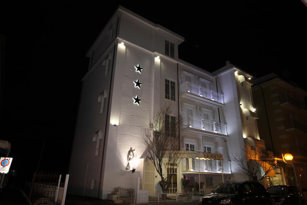 Hotel Belvedere Spiaggia Ρίμινι Εξωτερικό φωτογραφία