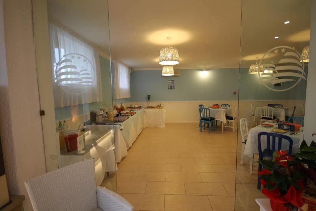 Hotel Belvedere Spiaggia Ρίμινι Εξωτερικό φωτογραφία